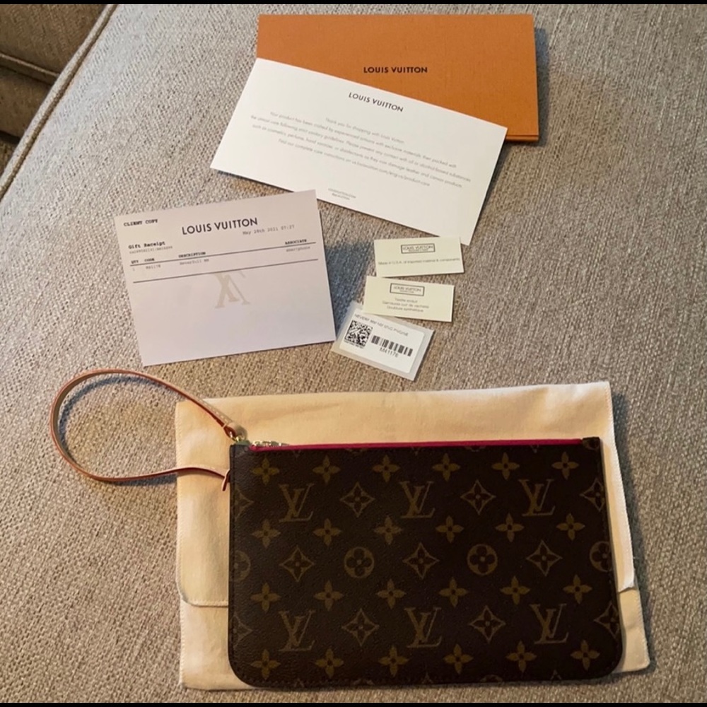 🌸 AUTHENTIC 🌸 Louis Vuitton Neverfull Pochette Pivoine
